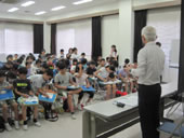 小学生が粗大ごみ処理施設の見学に来てくれました